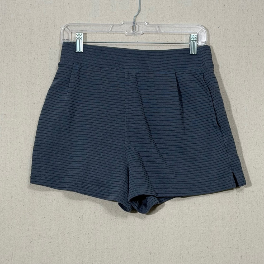 Travis Mathew Yacht Me Shorts Small Gray Ribbed Knit Active Pockets High Rise